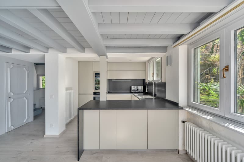 VILLA 5.5 LOCALE MIT STADT- UND LUGANERSEE-BLICK (13)