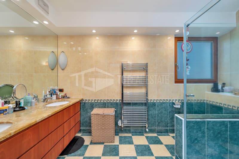 Prestigious Villa in Montagnola - Lake View, Indoor Pool and Dock (3)