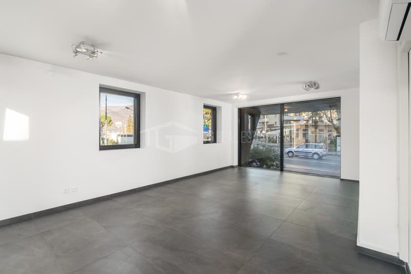UFFICIO DI ALTO STANDING IN RESIDENZA CONTEMPORANEA (10)