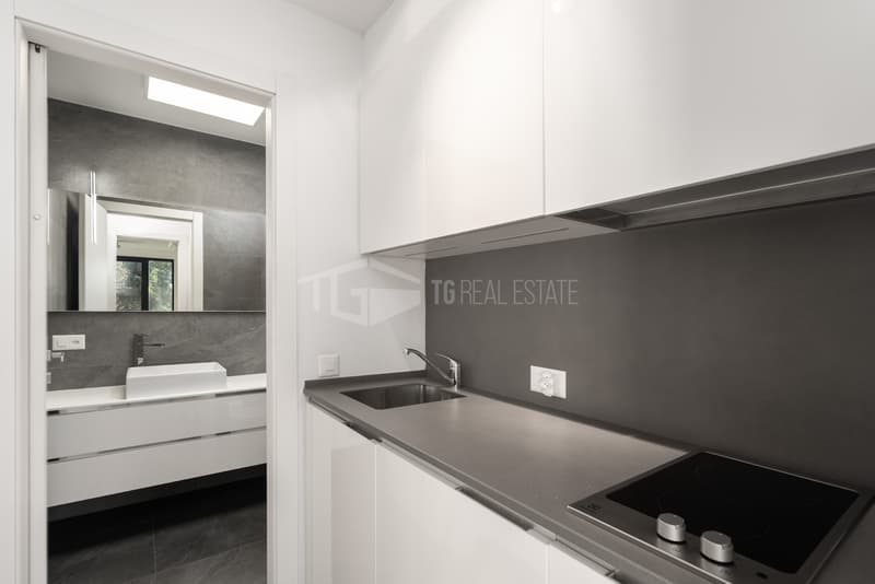 UFFICIO DI ALTO STANDING IN RESIDENZA CONTEMPORANEA (12)