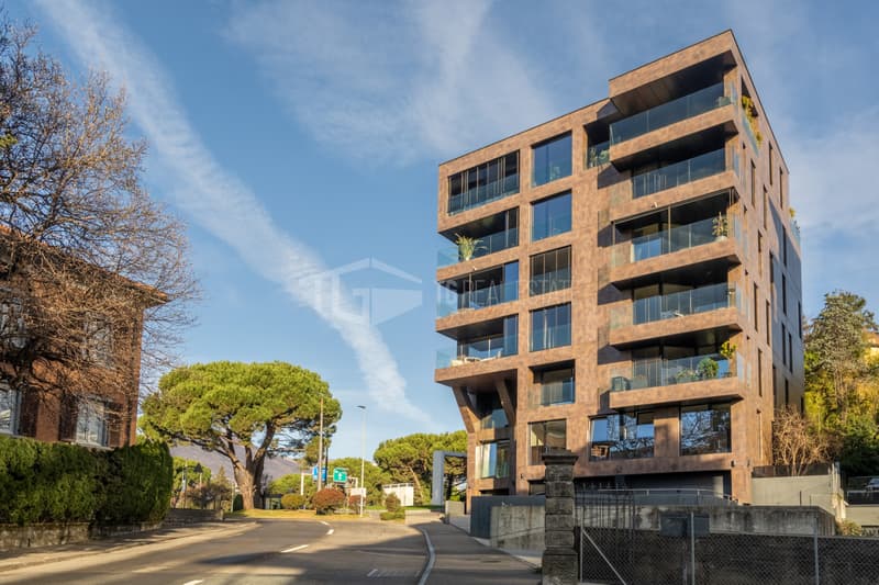 UFFICIO DI ALTO STANDING IN RESIDENZA CONTEMPORANEA (1)
