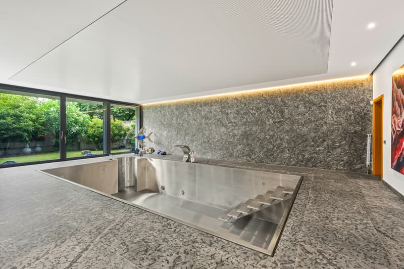 Prestigöse Villa mit Pool in der Nähe von TASIS (12)