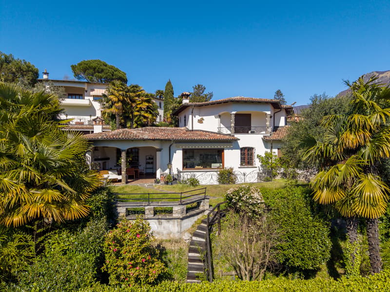 A corner of paradise - Mediterranean elegance with lake view (11)