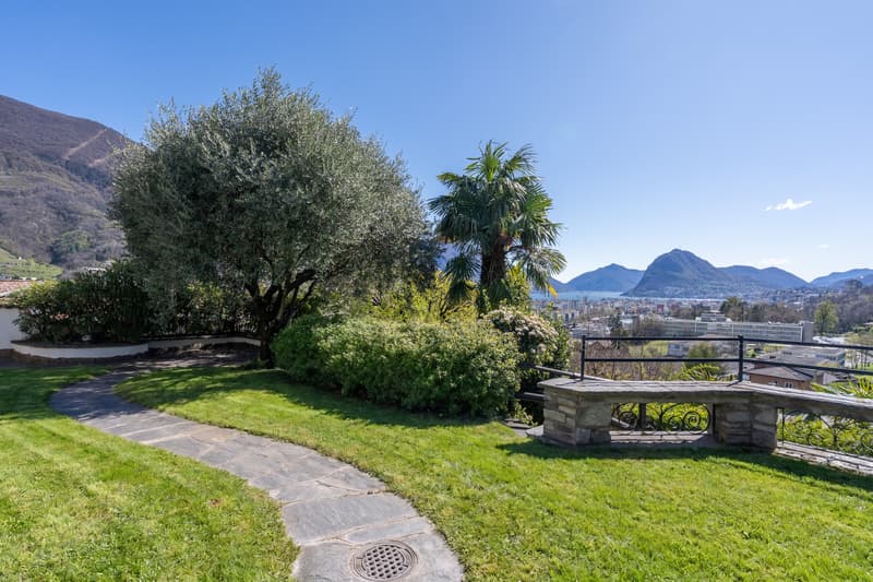 A corner of paradise - Mediterranean elegance with lake view (2)