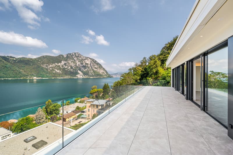 Prestigious design attic with lake view terrace (1)