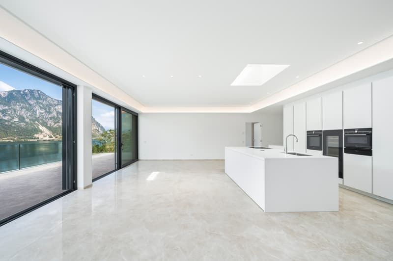 Prestigious design attic with lake view terrace (4)