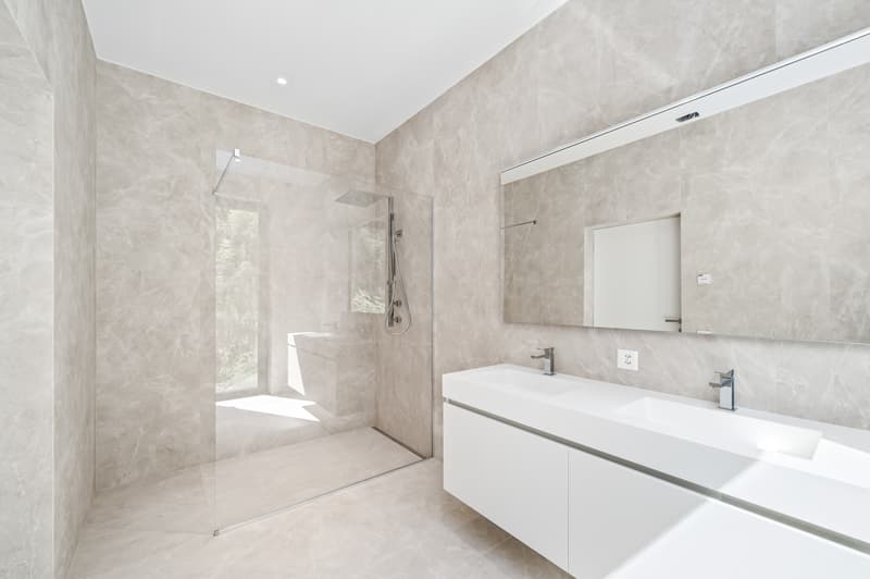 LUXURIOUS 5.5-ROOM APARTMENT WITH LAKE VIEW (6)