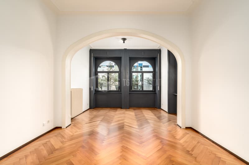 Elegantes 4.5-Zimmer-Wohnung in einem Altbau in der Lugano-Innenstadt (1)