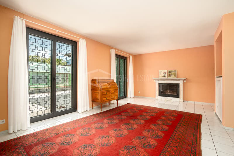 CASA DI 5.5 LOCALI CON GIARDINO, PISCINA E DEPENDANCE (4)