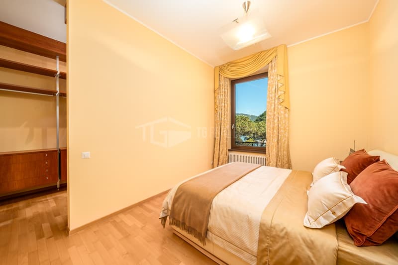 ATTICO CON VISTA LAGO IN ELEGANTE COMPLESSO STORICO (5)