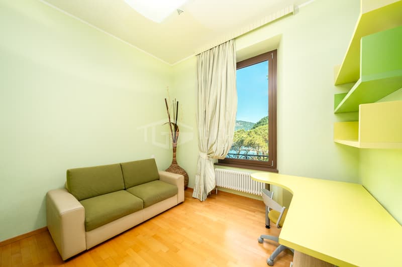 ATTICO CON VISTA LAGO IN ELEGANTE COMPLESSO STORICO (7)