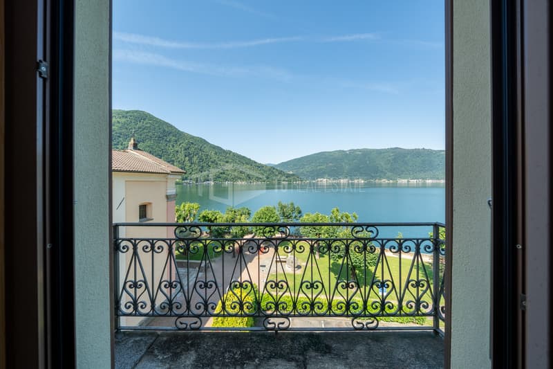 ATTICO CON VISTA LAGO IN ELEGANTE COMPLESSO STORICO (10)