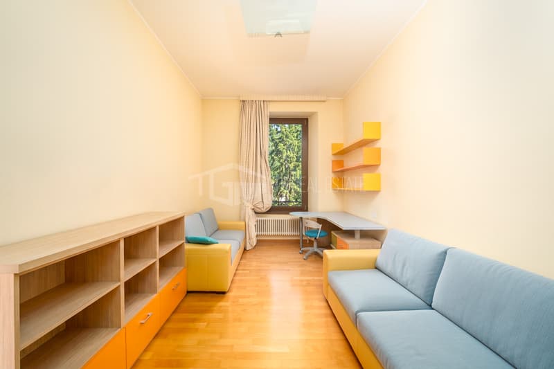 ATTICO CON VISTA LAGO IN ELEGANTE COMPLESSO STORICO (8)