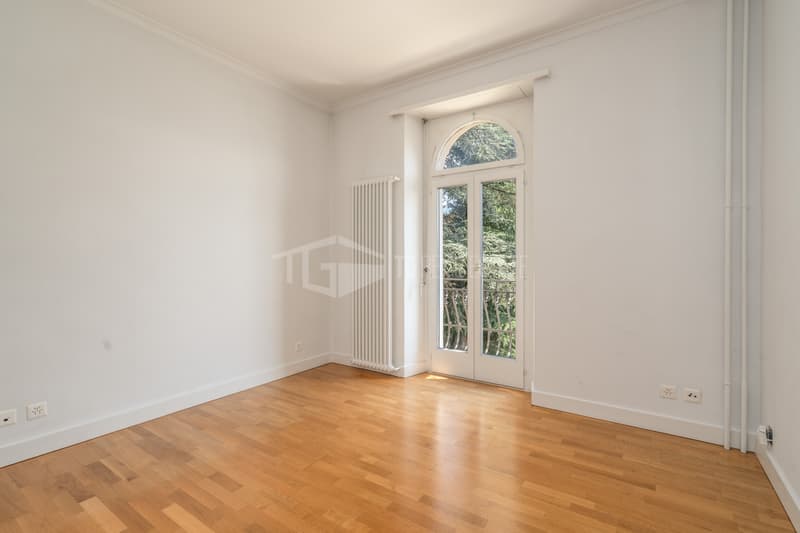 ELEGANTE APPARTAMENTO DI 5.5 LOCALI CON SPETTACOLARE VISTA LAGO (9)