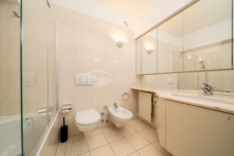 DUPLEX DI 4.5 LOCALI CON VISTA LAGO A PARADISO (12)