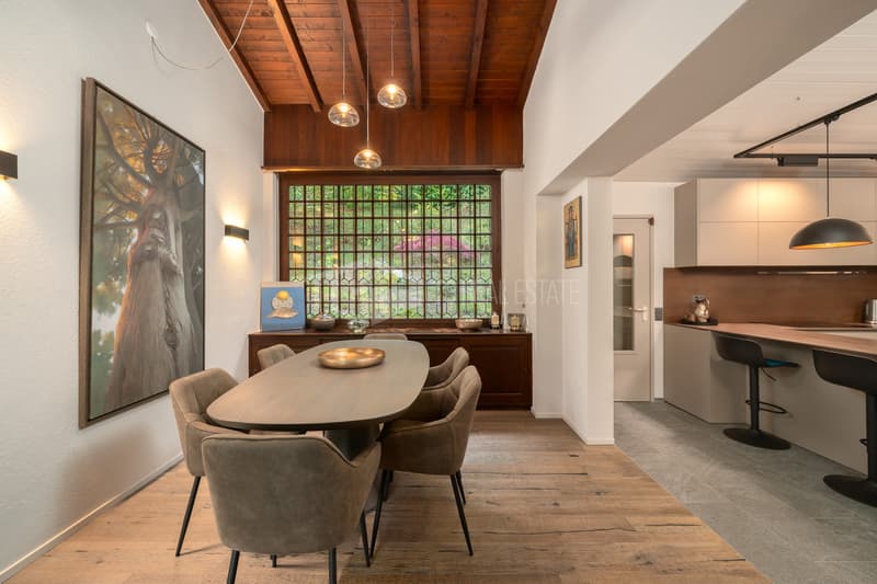 VILLA COMPLETELY RENOVATED WITH PARK, PANORAMIC POOL AND LAKE VIEW (8)
