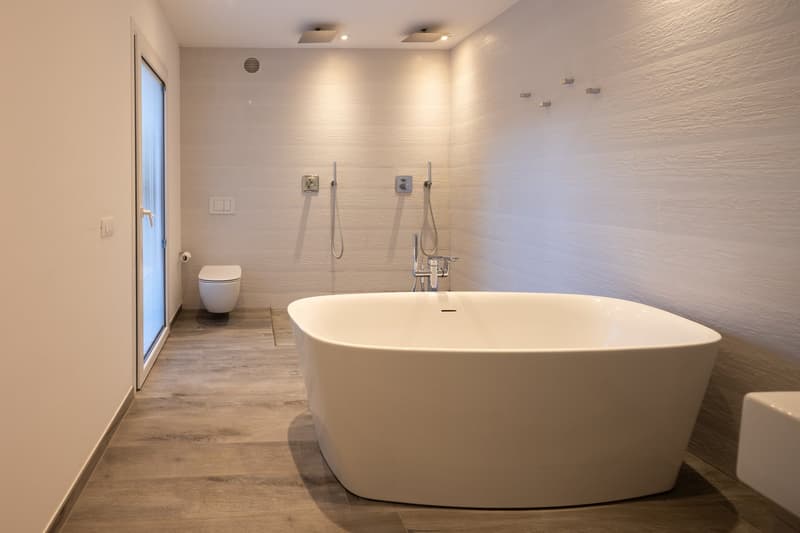 Modern villa with pool and large land 1000 sqm (13)