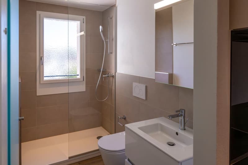 Premier contrat de location d'un charmant appartement 2.5 pièces dans un endroit calme avec une belle cour intérieure et vue sur le Pilatus (8)