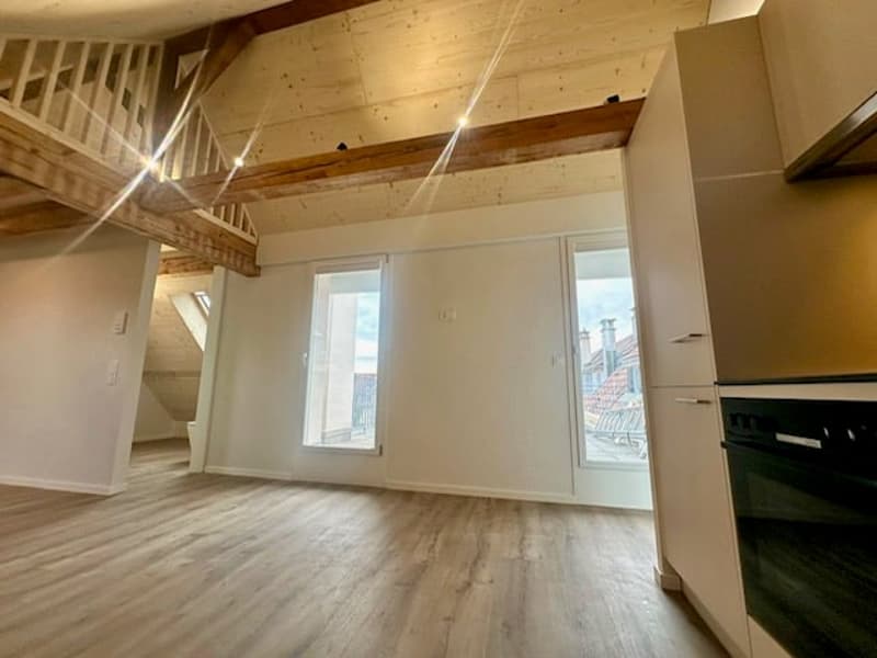 Erstbezug Charmante Loft-Dachwohnung mit grossem Balkon an ruhiger Lage mit schönem Innenhof (13)