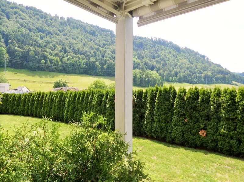 Appartement avec place assise dans le jardin : de haute qualité et proche de la ville dans le quartier populaire de Lucerne-Littau (2)