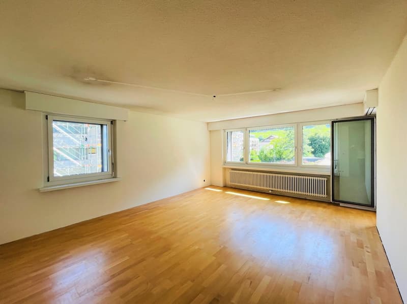 Wohnzimmer vor der Renovation.