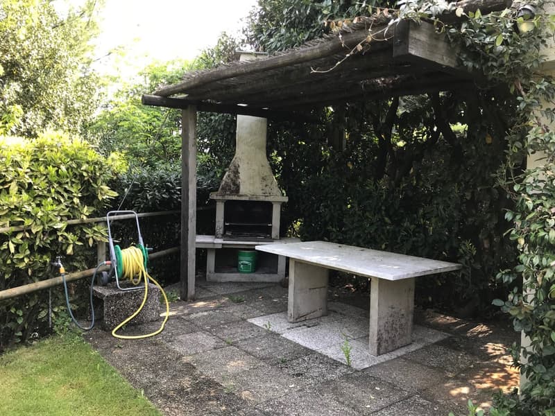 Appartamento con giardino in zona tranquilla (19)