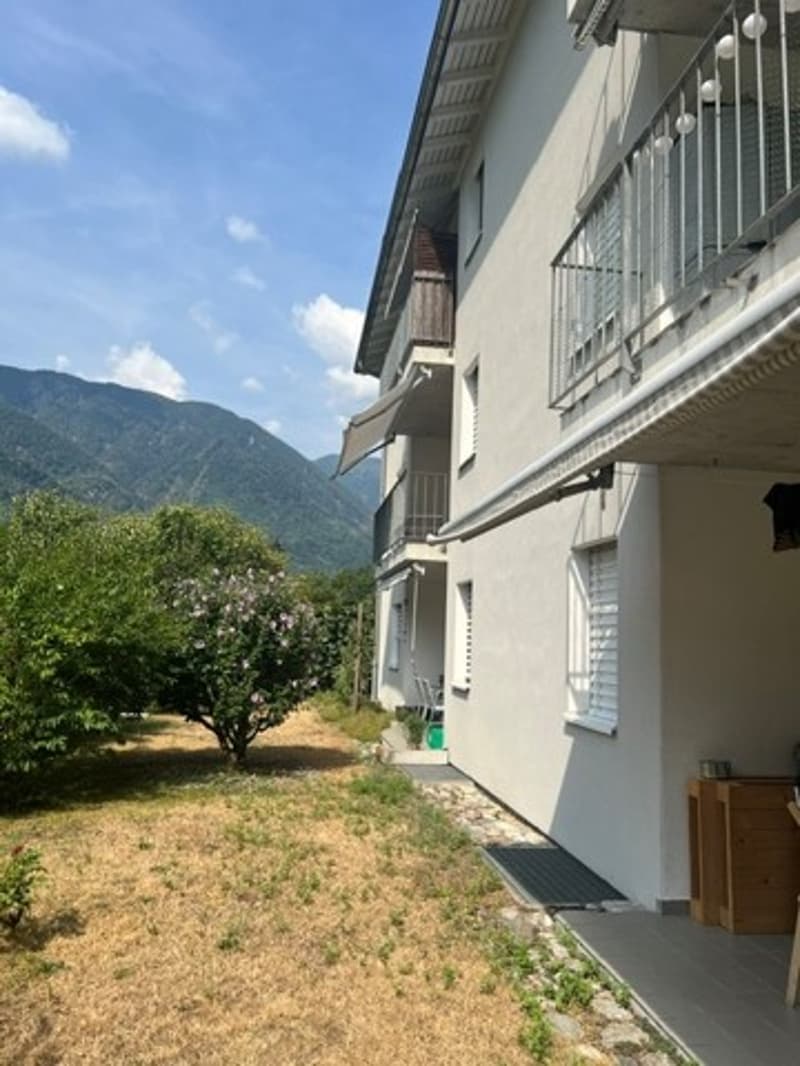 Casa plurifamiliare con vista sulle montagne a Gordevio (1)