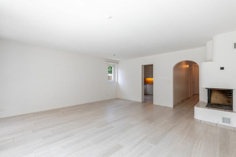 Wohn- und Esszimmer mit Chéminée