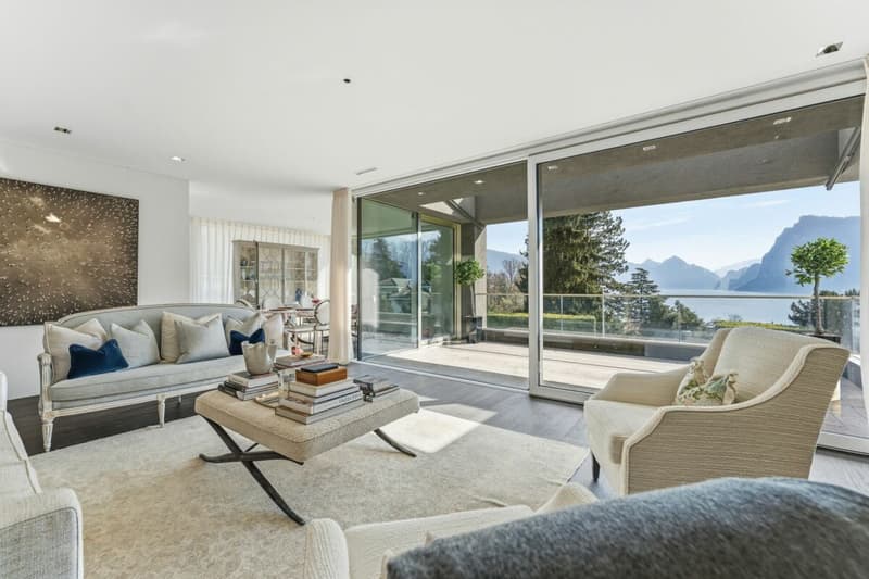 Pearl by the Lake: Exclusive Semi-Detached Villa in the Style of a Mansion (3)