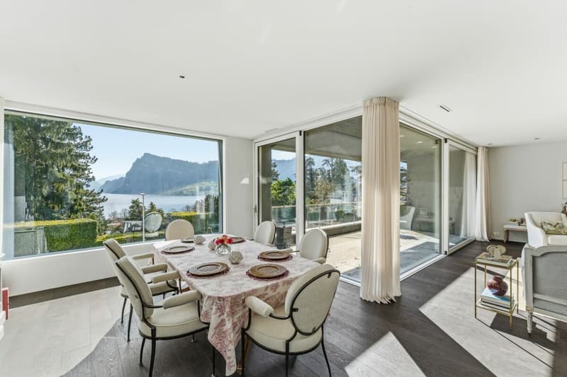 Pearl by the Lake: Exclusive Semi-Detached Villa in the Style of a Mansion (2)