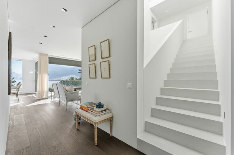 Pearl by the Lake: Exclusive Semi-Detached Villa in the Style of a Mansion (9)