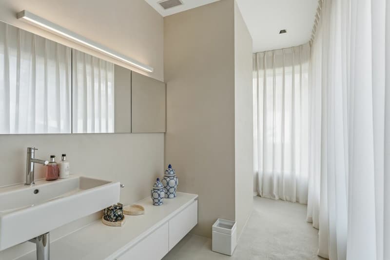 Pearl by the Lake: Exclusive Semi-Detached Villa in the Style of a Mansion (17)