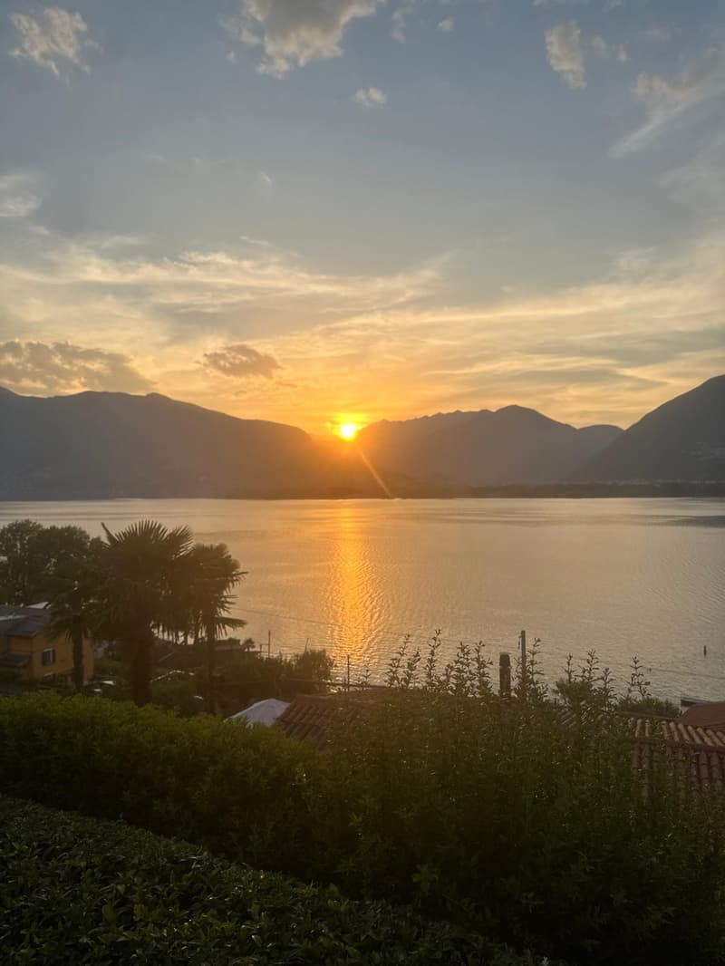 TERRENO UNICO CON VISTA MOZZAFIATO A 180° SUL LAGO MAGGIORE (1)