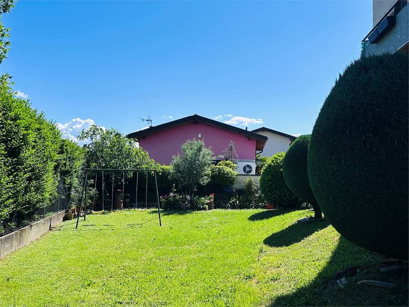 Spacious 3.5-room apartment in Stabio RENOVATED (12)
