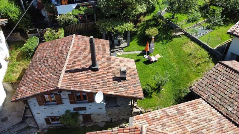 VALCOLLA - Incantevole rustico con vista sulle montagne a Cozzo (8)