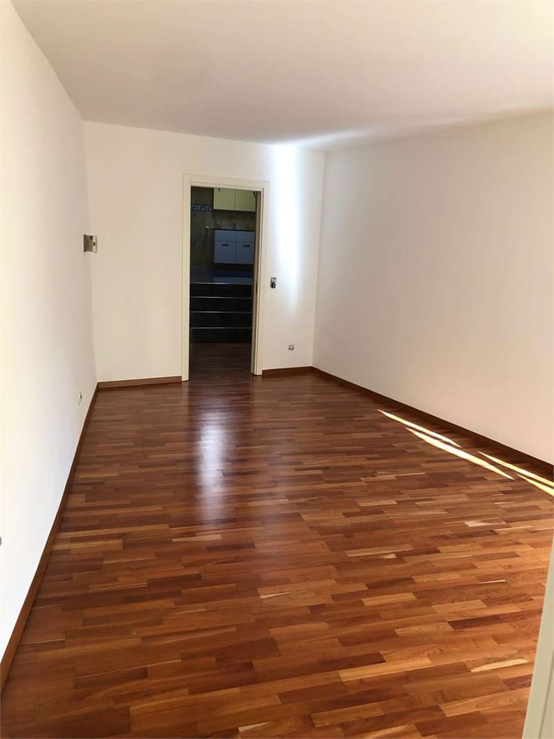 MELANO - Au centre du village, nous louons un duplex 4.5 pièces (10)