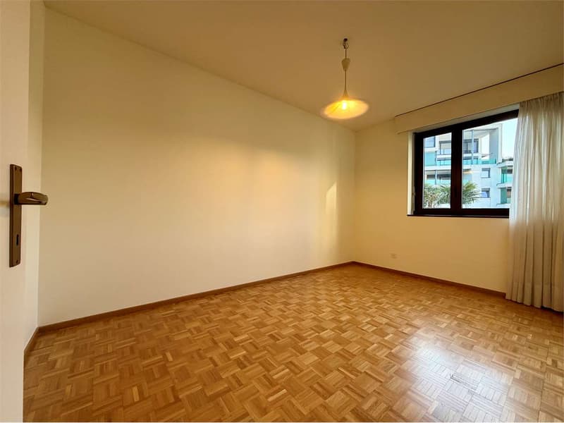 PARADIS - vaste appartement 4.5 pièces avec vue partielle sur le lac (11)