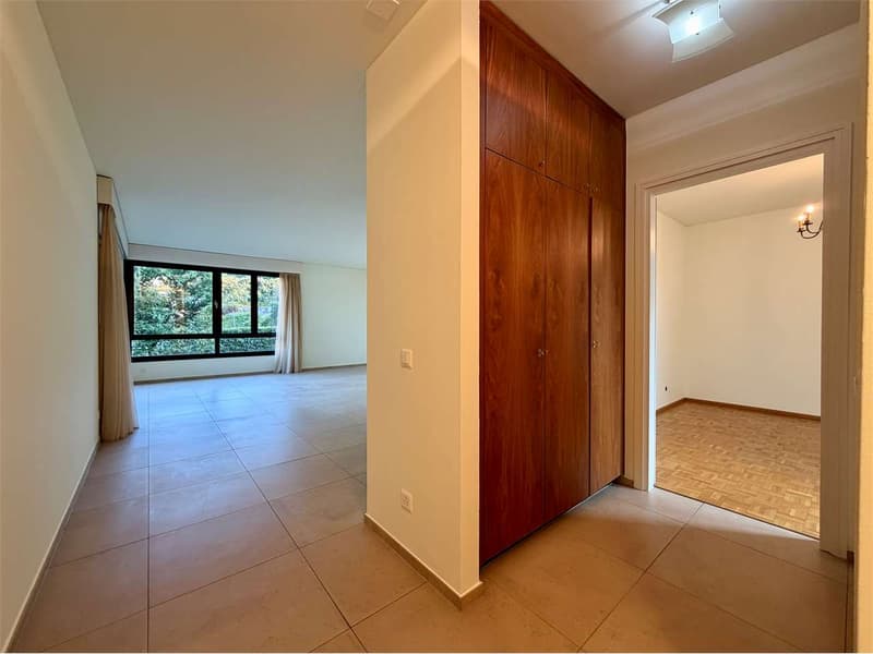 PARADIS - vaste appartement 4.5 pièces avec vue partielle sur le lac (8)