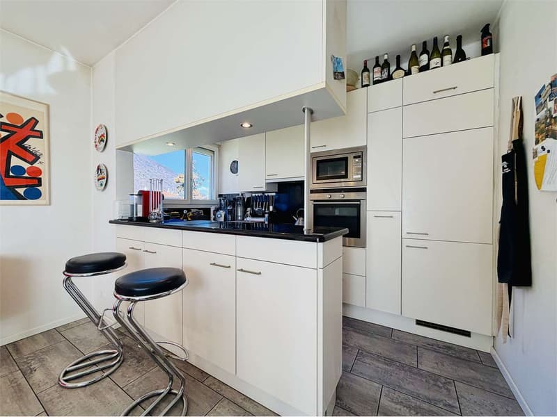 Detached house with pool, garden and panoramic view in Riva San Vitale (5)