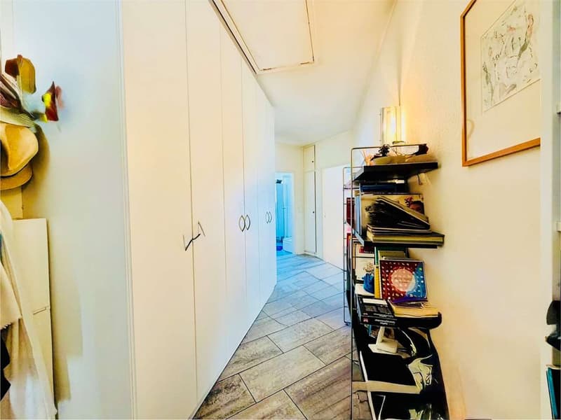 Detached house with pool, garden and panoramic view in Riva San Vitale (10)