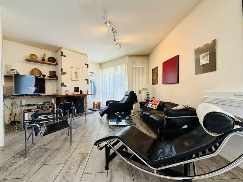 Detached house with pool, garden and panoramic view in Riva San Vitale (2)