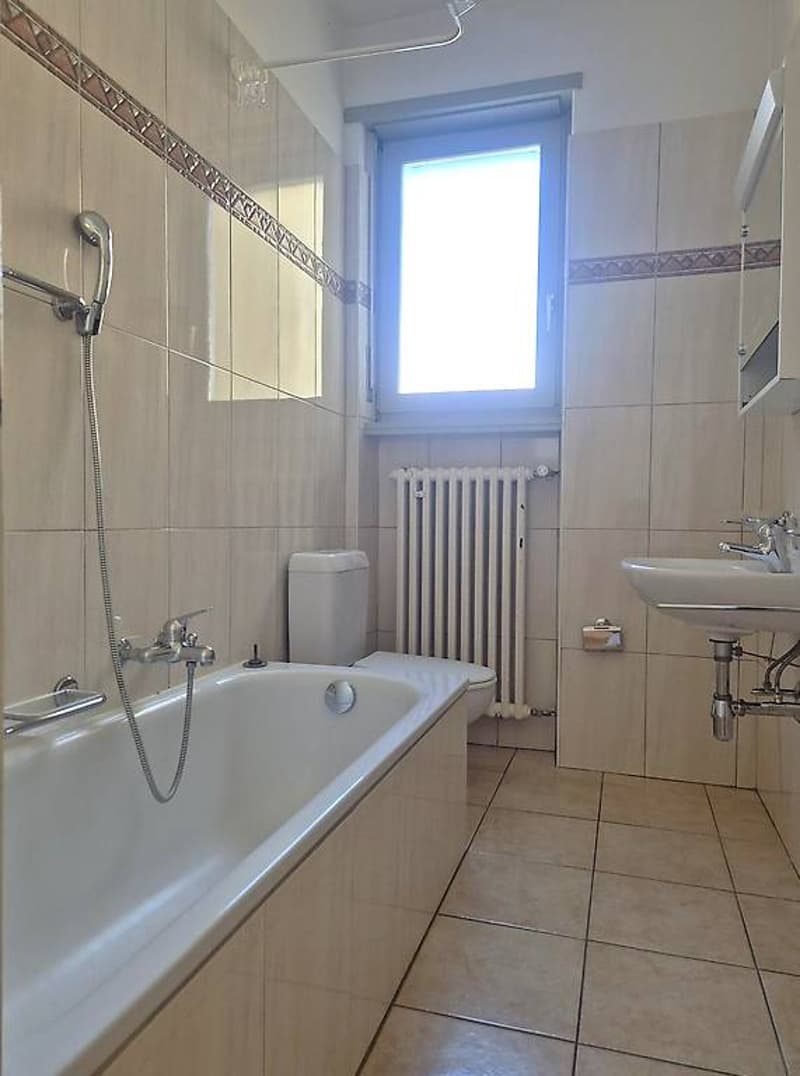 2.5 Room Apartment in University Area (5)