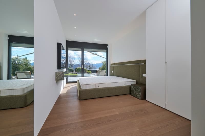 LIBELLULA RESIDENCE: Stupendo appartamento con enorme giardino e vista lago (8)