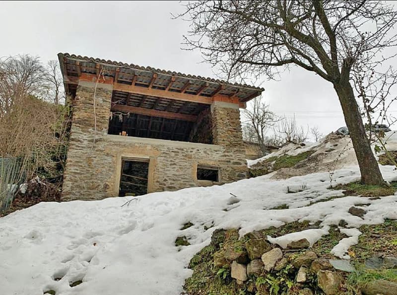 House with garden and barn (secondary house) (8)