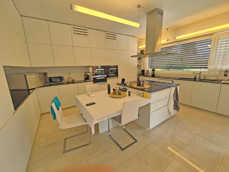 Superbe villa de style minimaliste avec norme Minergie (7)