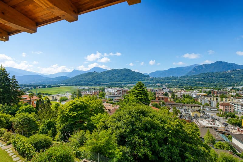 Appartement mansardé de 2,5 pièces avec vue sur le lac (10)