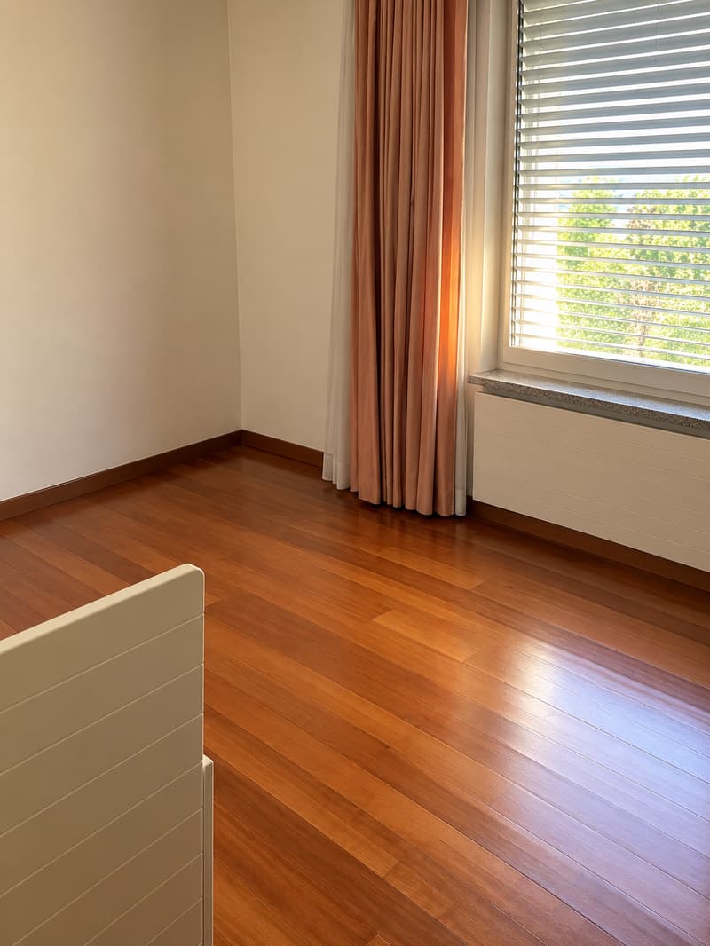 Casa unifamiliare con ampi spazi, giardino e vista aperta sulle montagne (20)