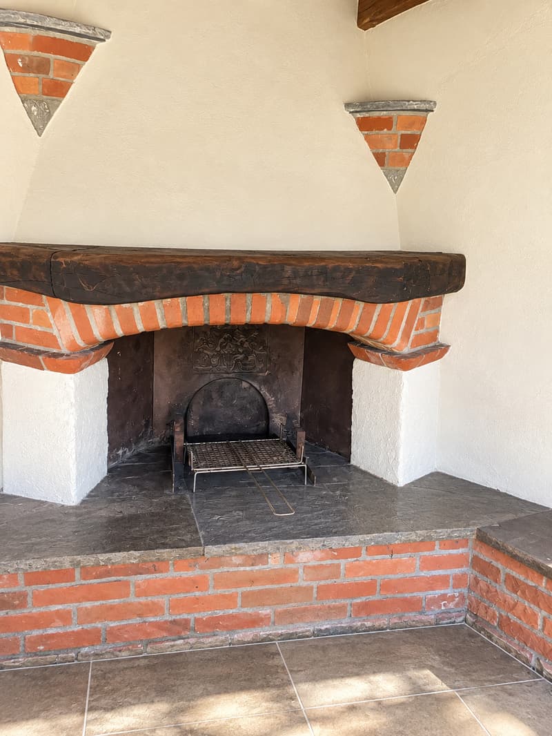 Casa unifamiliare con ampi spazi, giardino e vista aperta sulle montagne (18)