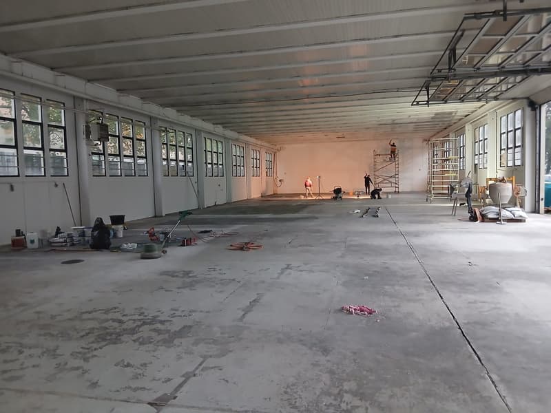 Locale commerciale e magazzino in affitto a Grancia (4)