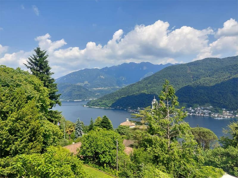 2513_Villa élégante avec vue sur le lac (1)
